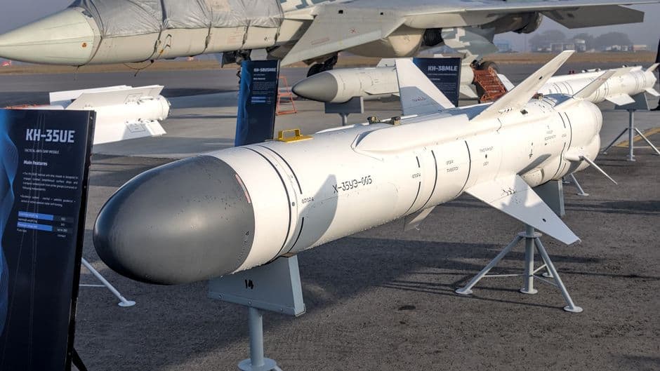 Ukrayna’nın Flamingo seyir füzeleri Rusya’nın stratejik Titan-Barrikady tesisini hedef aldı