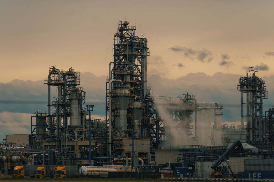 Ukrayna'nın Uzun Menzilli İHA Saldırıları Rusya'nın Petrol Altyapısını Hedef Alırken Stratejik Etkiler Derinleşiyor