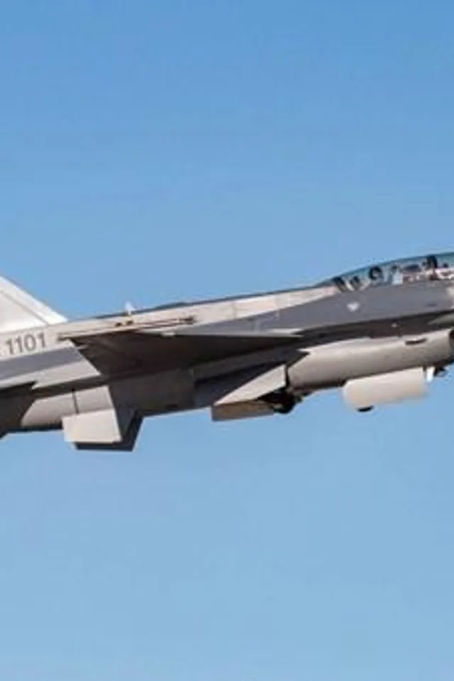 #F35